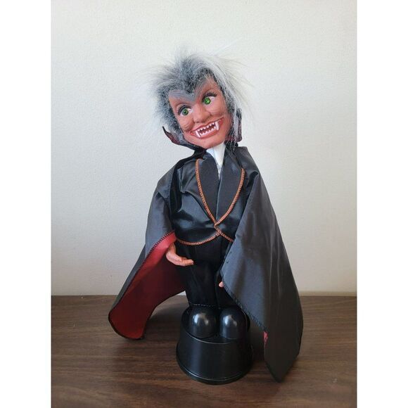 Funny toys 1988 AS IS Halloween vampire Dracula animated prop scary - Picture 2 of 7